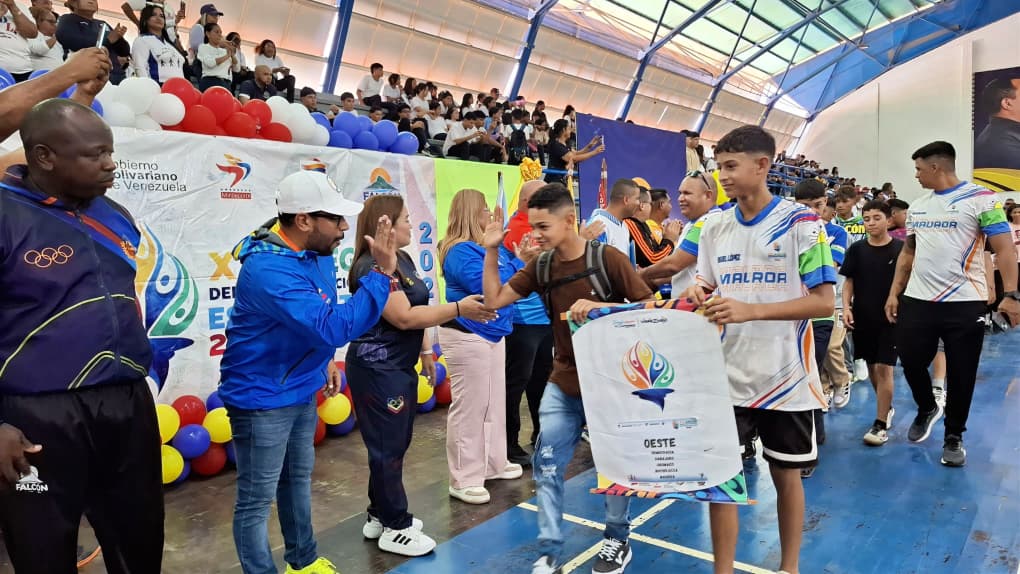 Falcón inauguró fase estadal de los Juegos Escolares