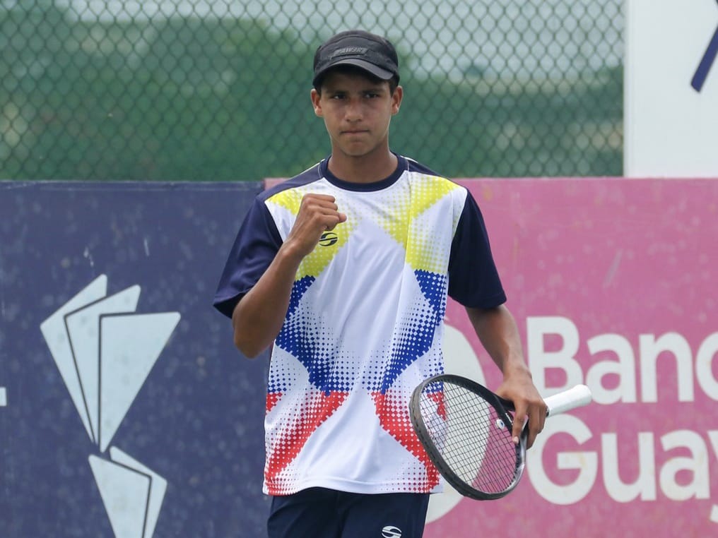 Tenis sumó par de triunfos en el Mundial