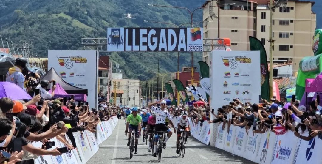 Brandon Rojas liquidó a pura potencia