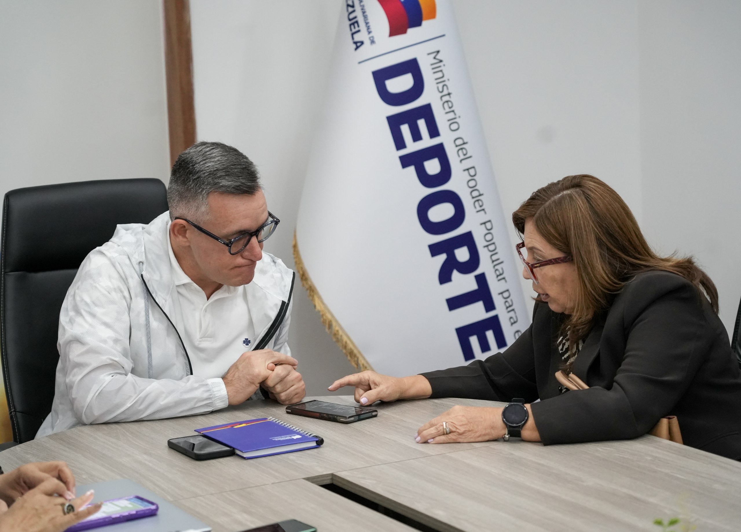 Mindeporte y CAF dan forma al maratón 2026