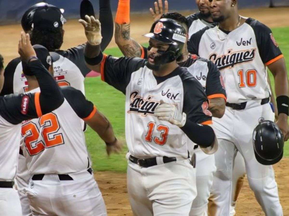 Caciques comanda la Liga Mayor