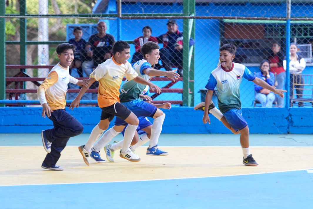 Mérida se adueñó del oro en el fútbol sala