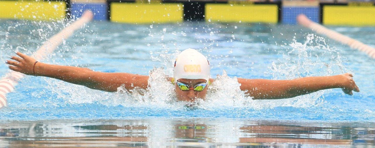 Natación evalúa cantera en Fuerte Tiuna