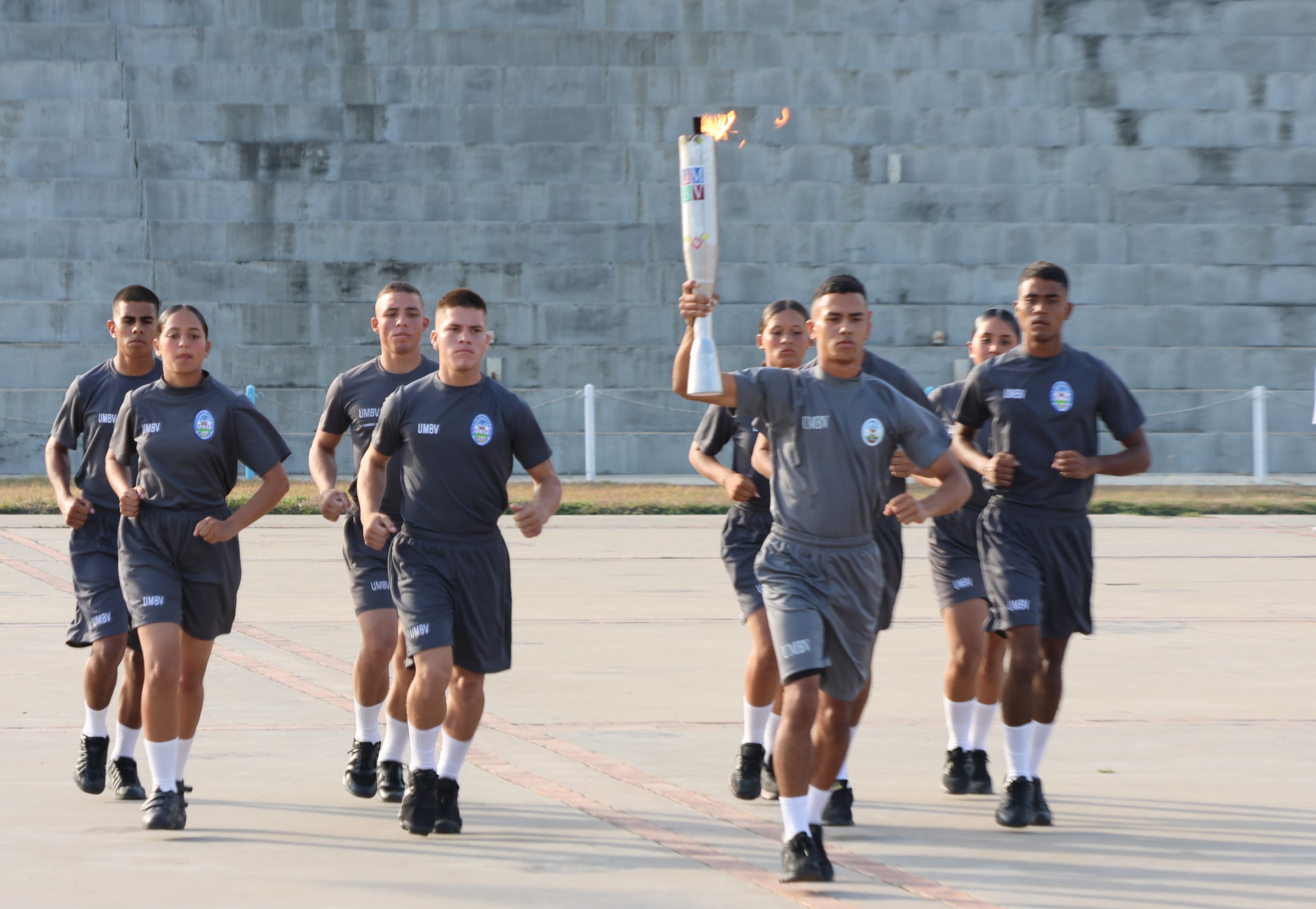Encienden pebetero de Juegos Interacademias