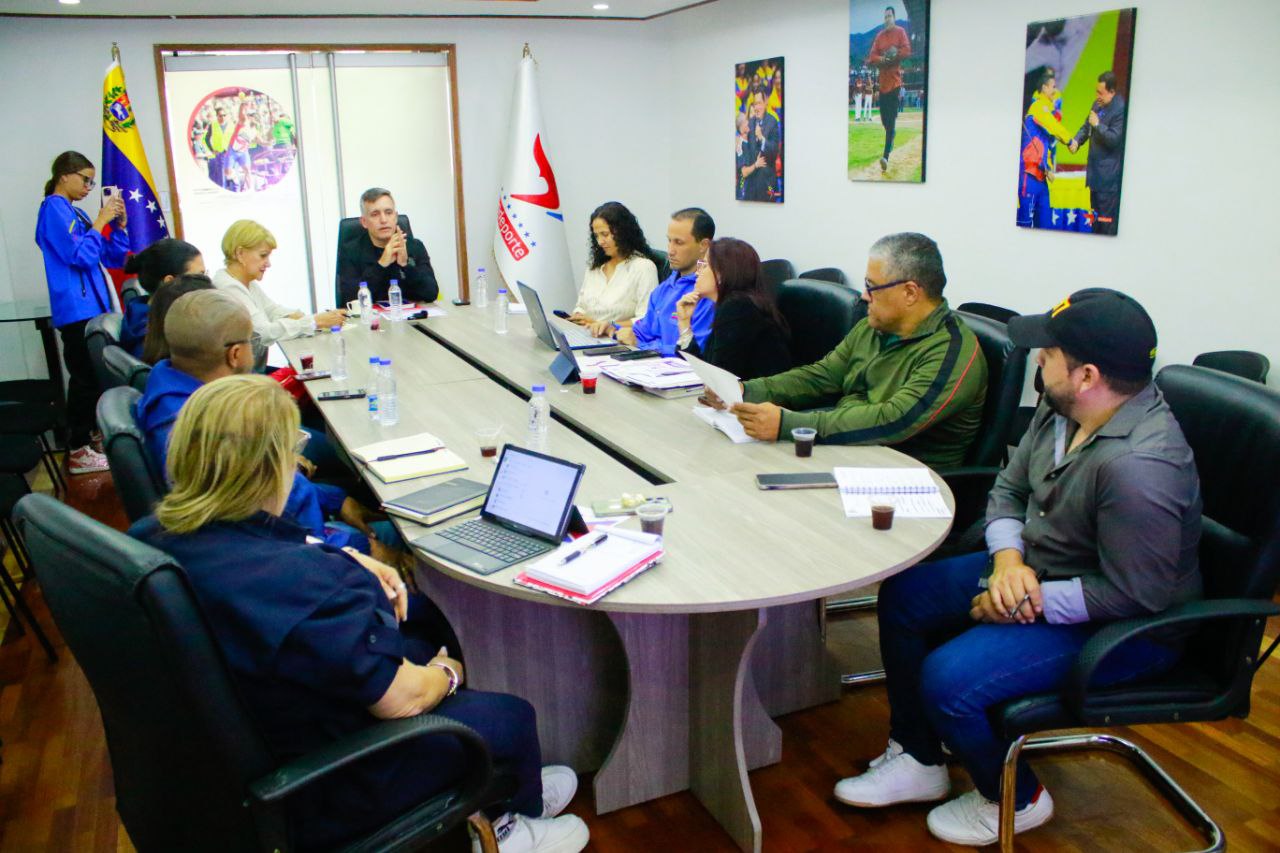 Maquinaria engranada para Asu2025