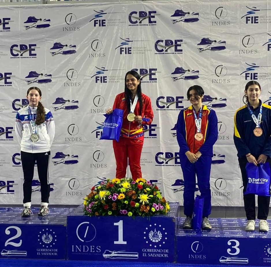 Doble triunfo para Venezuela en la Copa del Mundo de Espada Juvenil