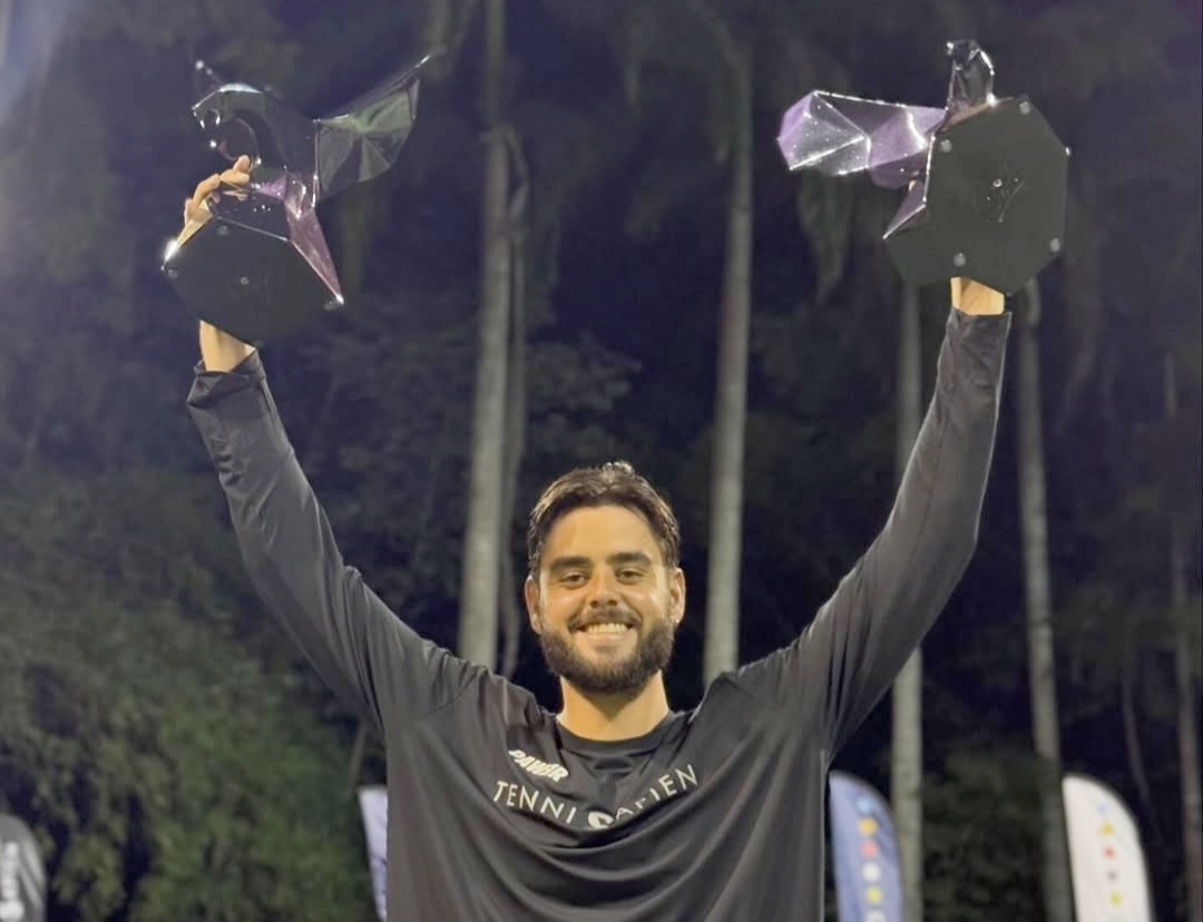 Tenista Brandon Pérez domina el Torneo Águila Negra