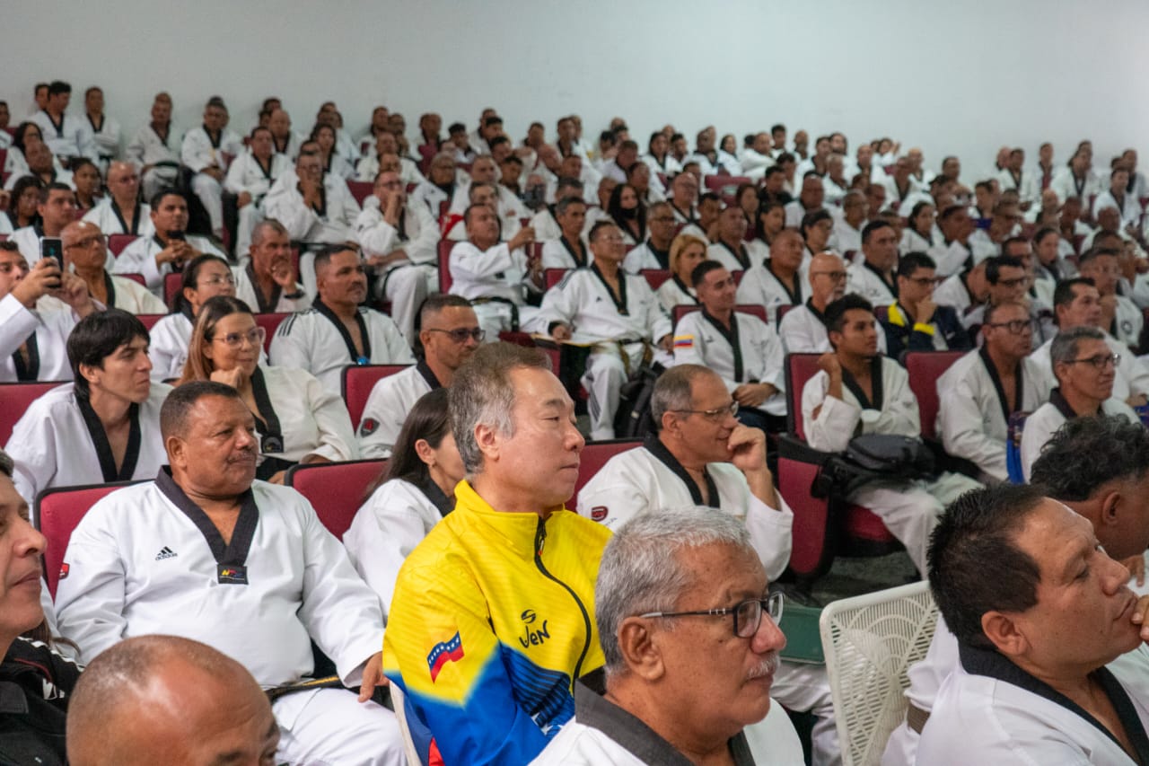 Federación de Taekwondo realizó primer curso de entrenadores 2025