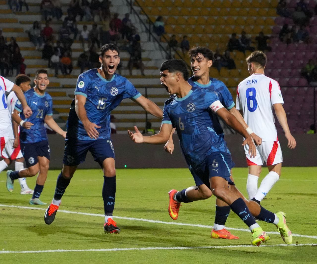 Paraguay festeja su victoria ante la Roja en el sudamericano.