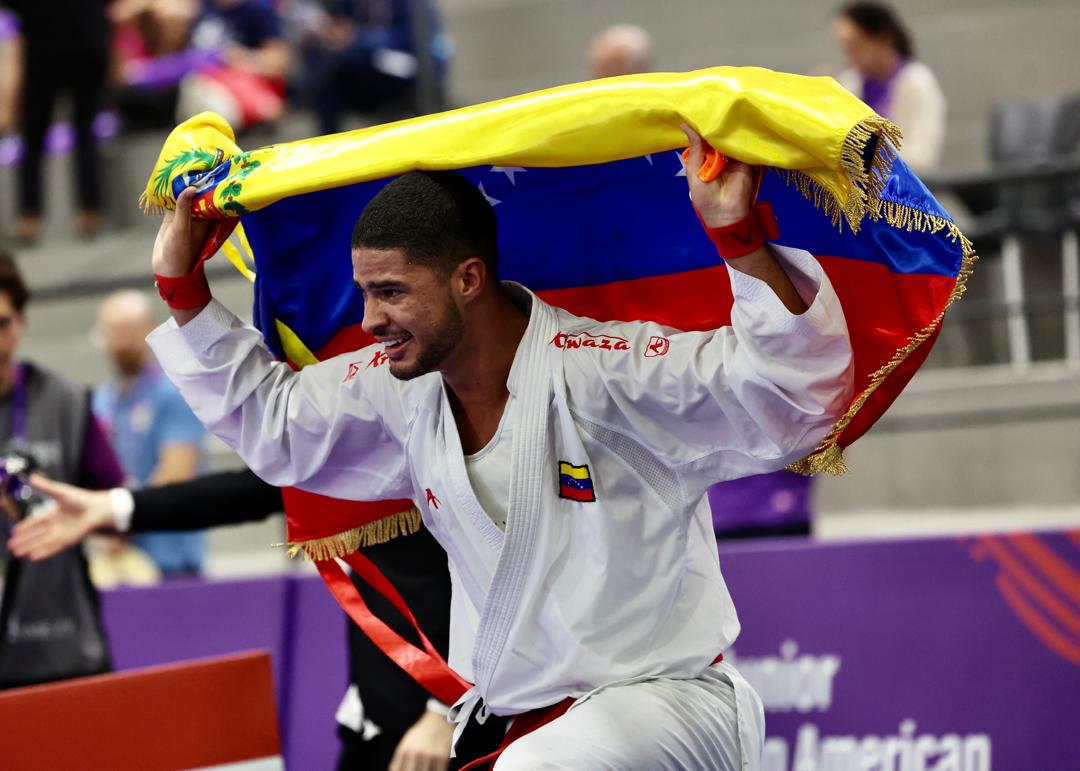 Sánchez y Juncosa subieron al podio en karate
