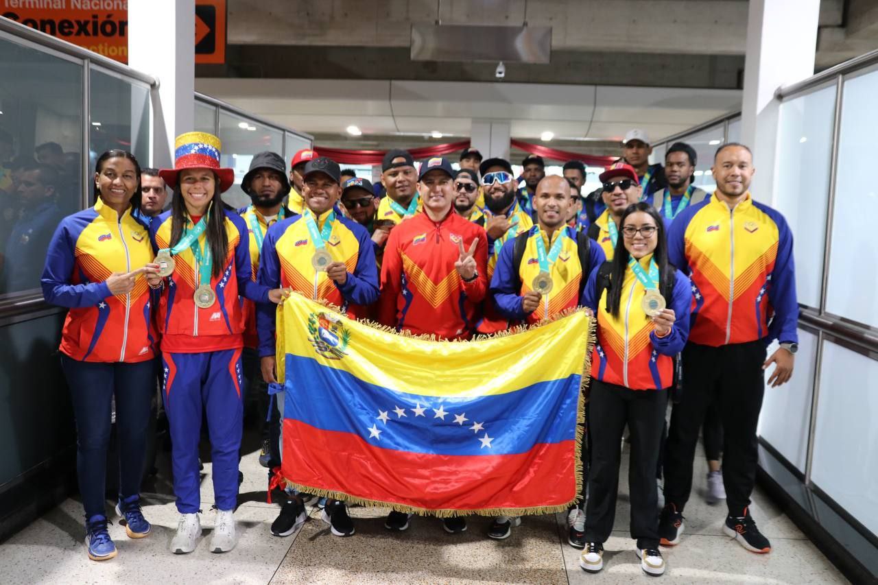 Llega a Venezuela la última avanzada de la delegación venezolana de los XIX Juegos Panamericanos Santiago 2023