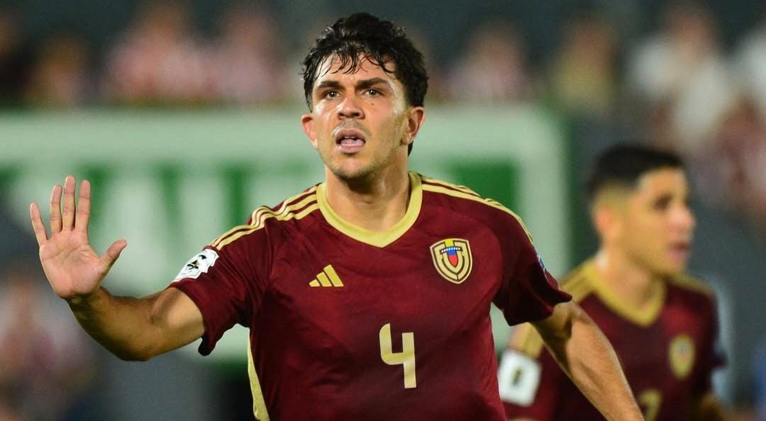 Aramburu en el XI de la fecha 10 de las eliminatorias CONMEBOL