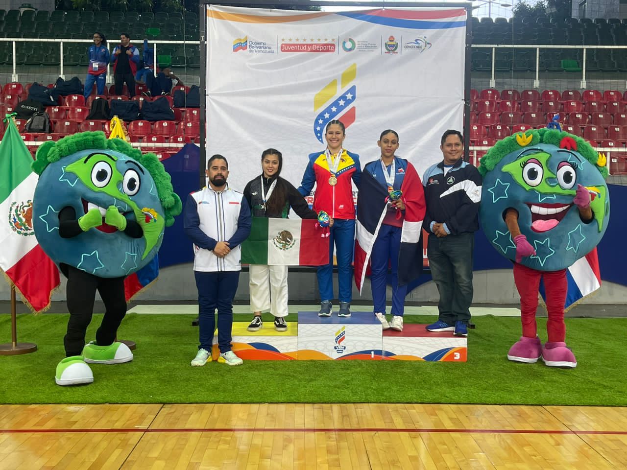 El Karate venezolano se bañó de oro en los CAC Escolares 2023