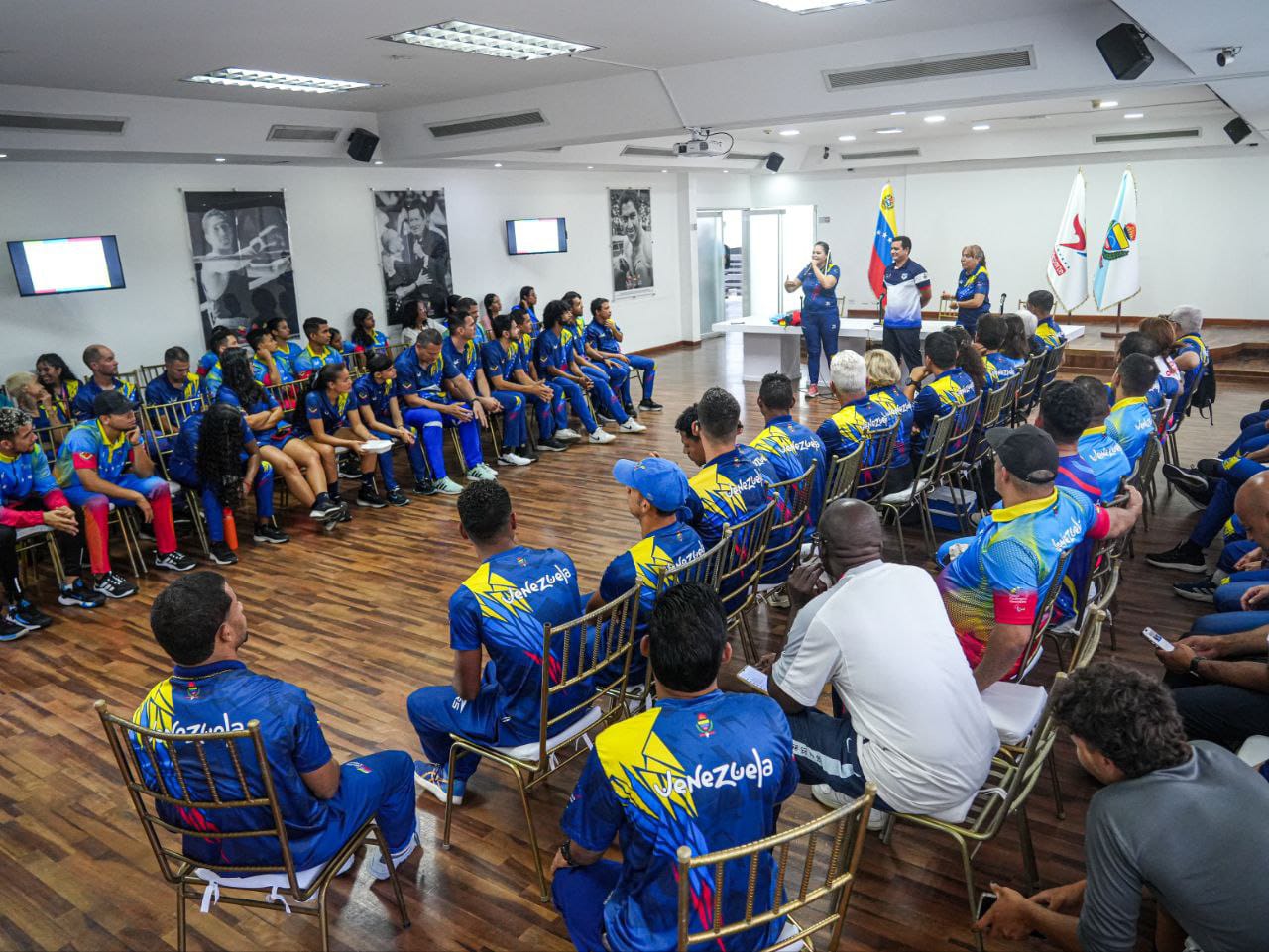Atletas sordos continúan preparación mental