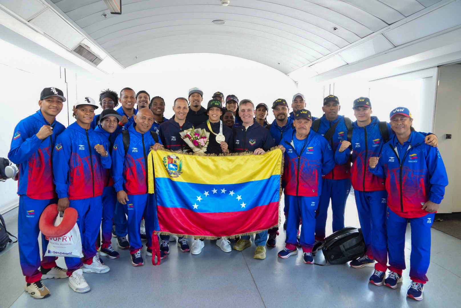 Omailyn Alcalá recibida con júbilo