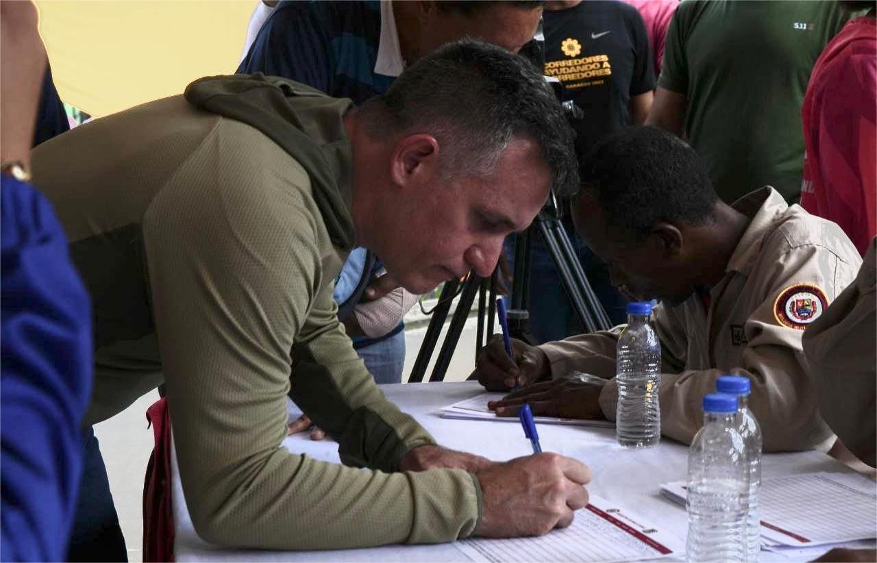 "Estamos listos a dar la vida por la soberanía e independencia de Venezuela"