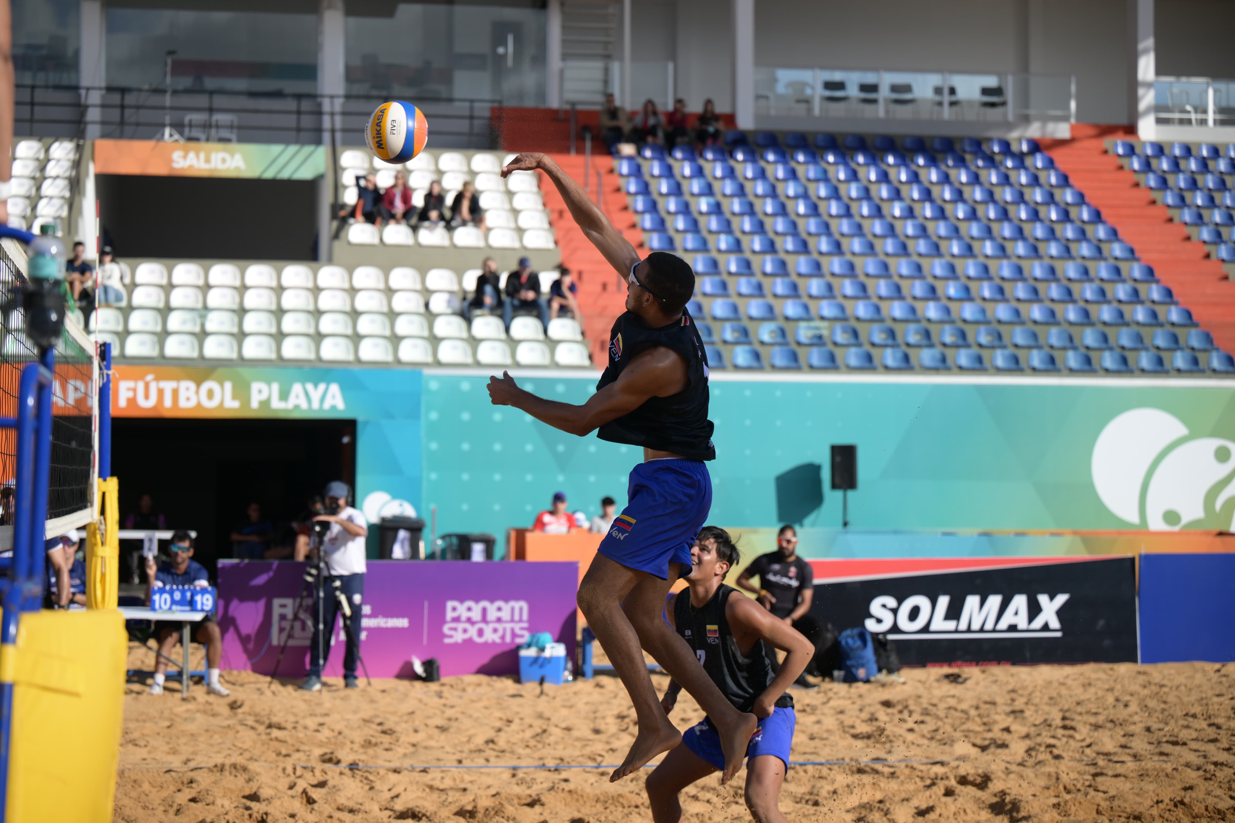 Voleibol playa en batalla decisiva
