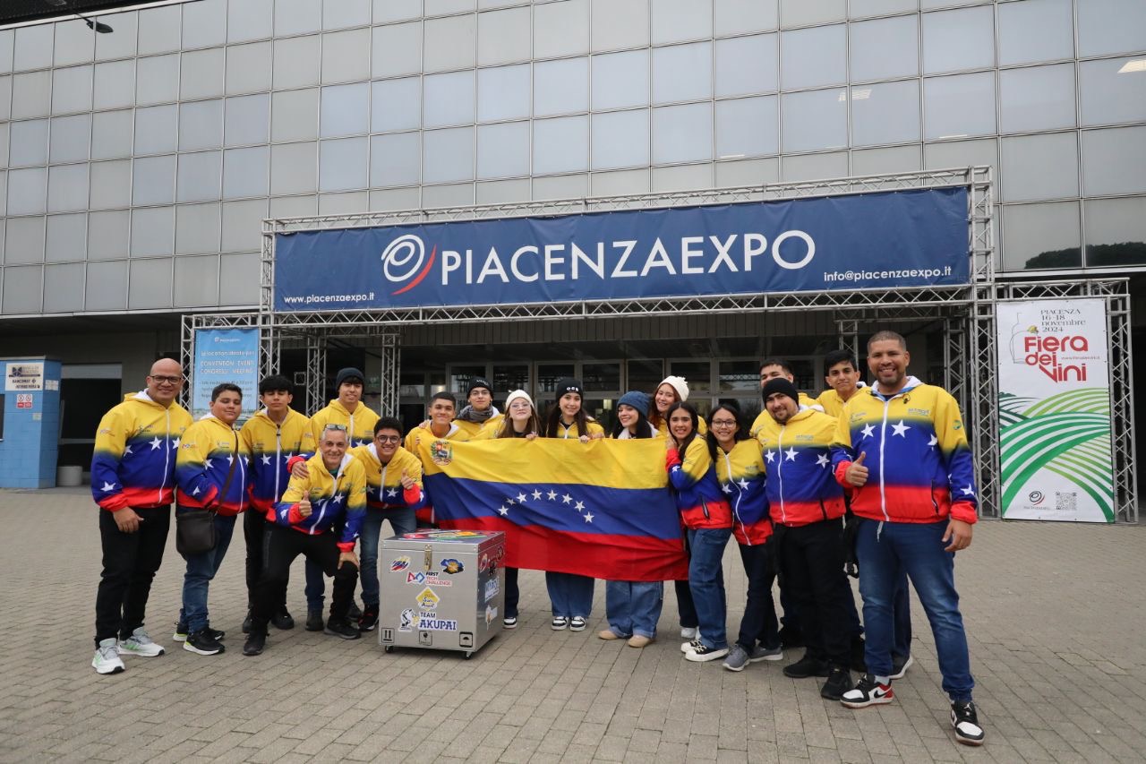 Venezuela gana 2° lugar en diseño robótico en FIRST Tech Challenge 2024