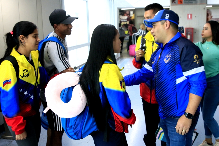 Franyeli Vargas regresa a casa con diploma Paralímpico