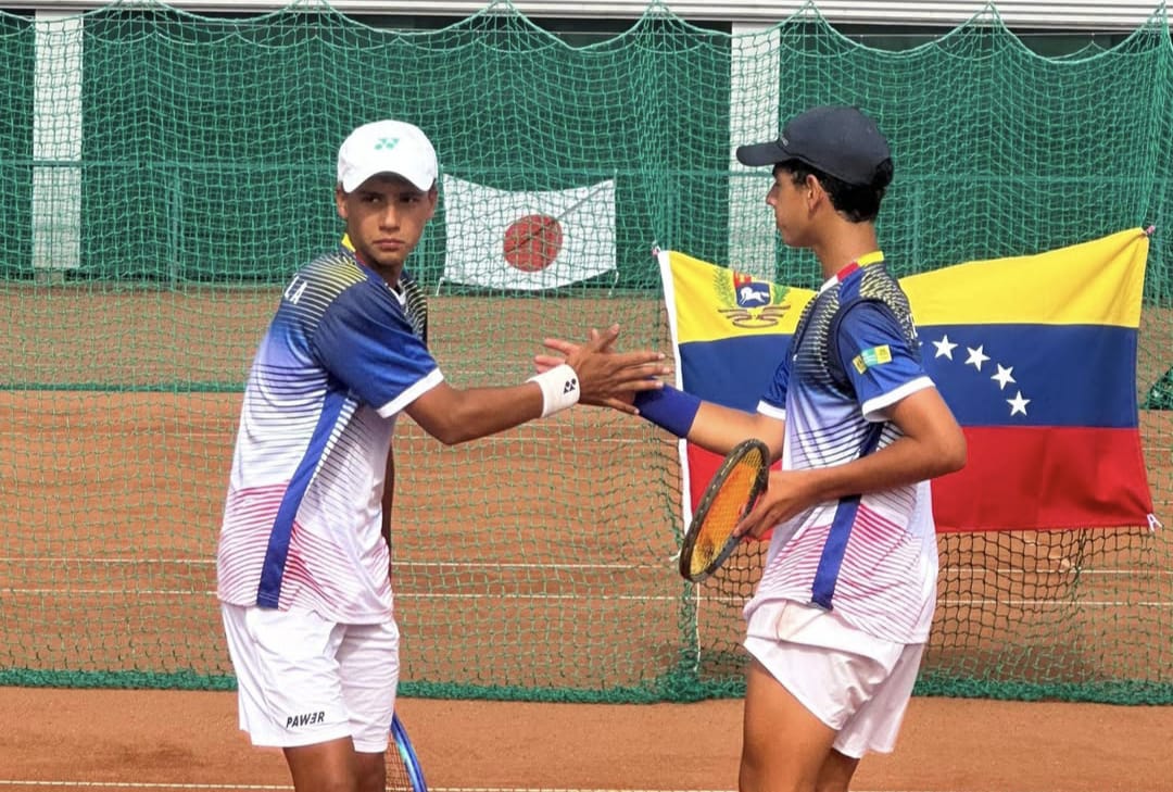 Tenis se mantiene en la lucha en Prostejov