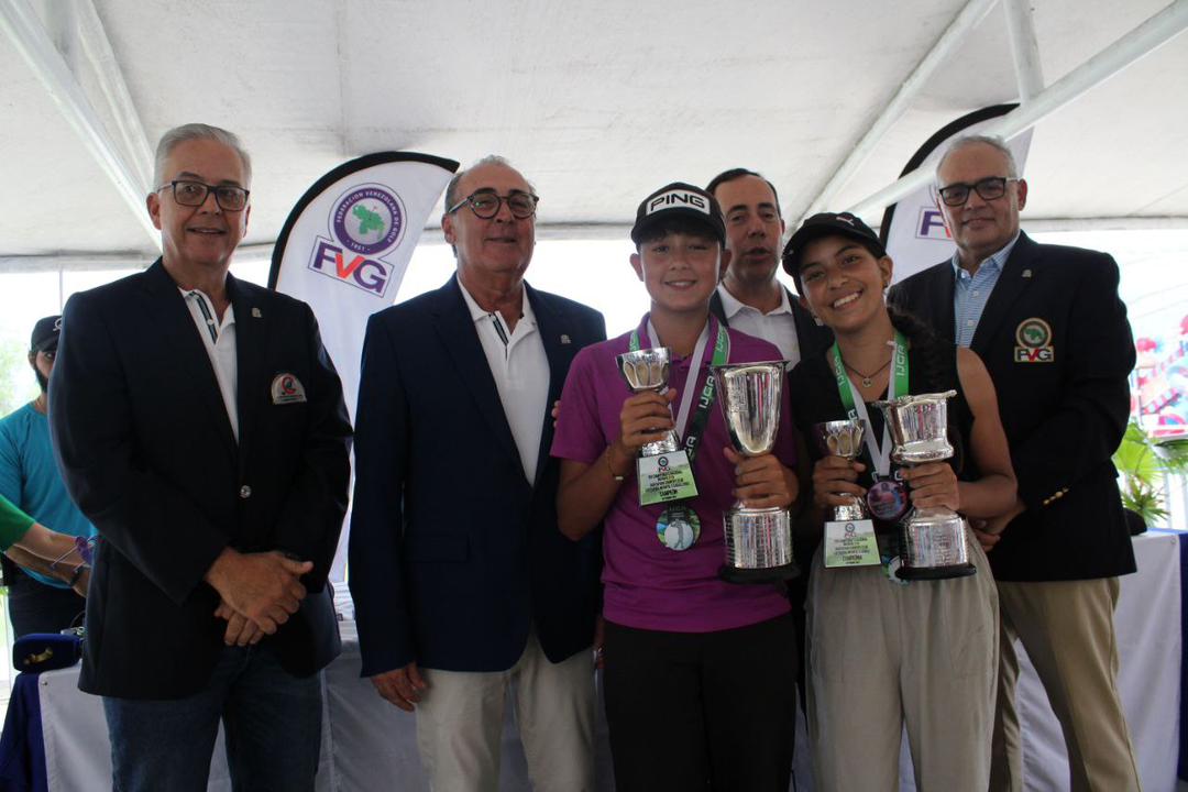 Alberto Torrealba e Ivanna Revilla Campeones Nacionales Infantil de golf