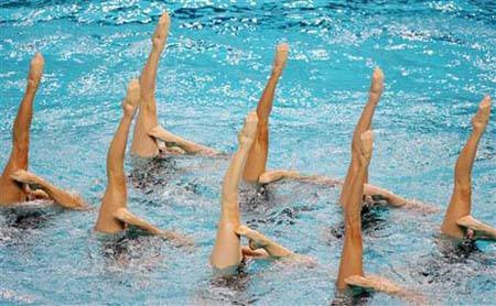 Natación artística apuesta a la formación en línea