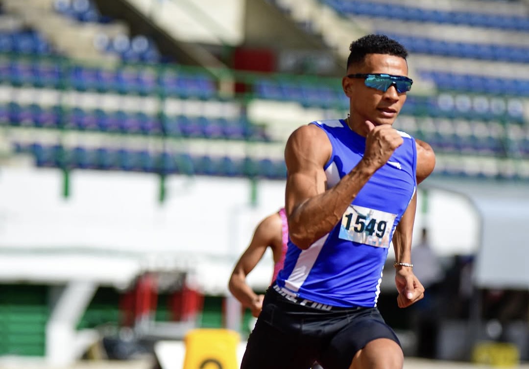 Kelvis Padrino vuela en los 400 y conquista el ranking sudamericano