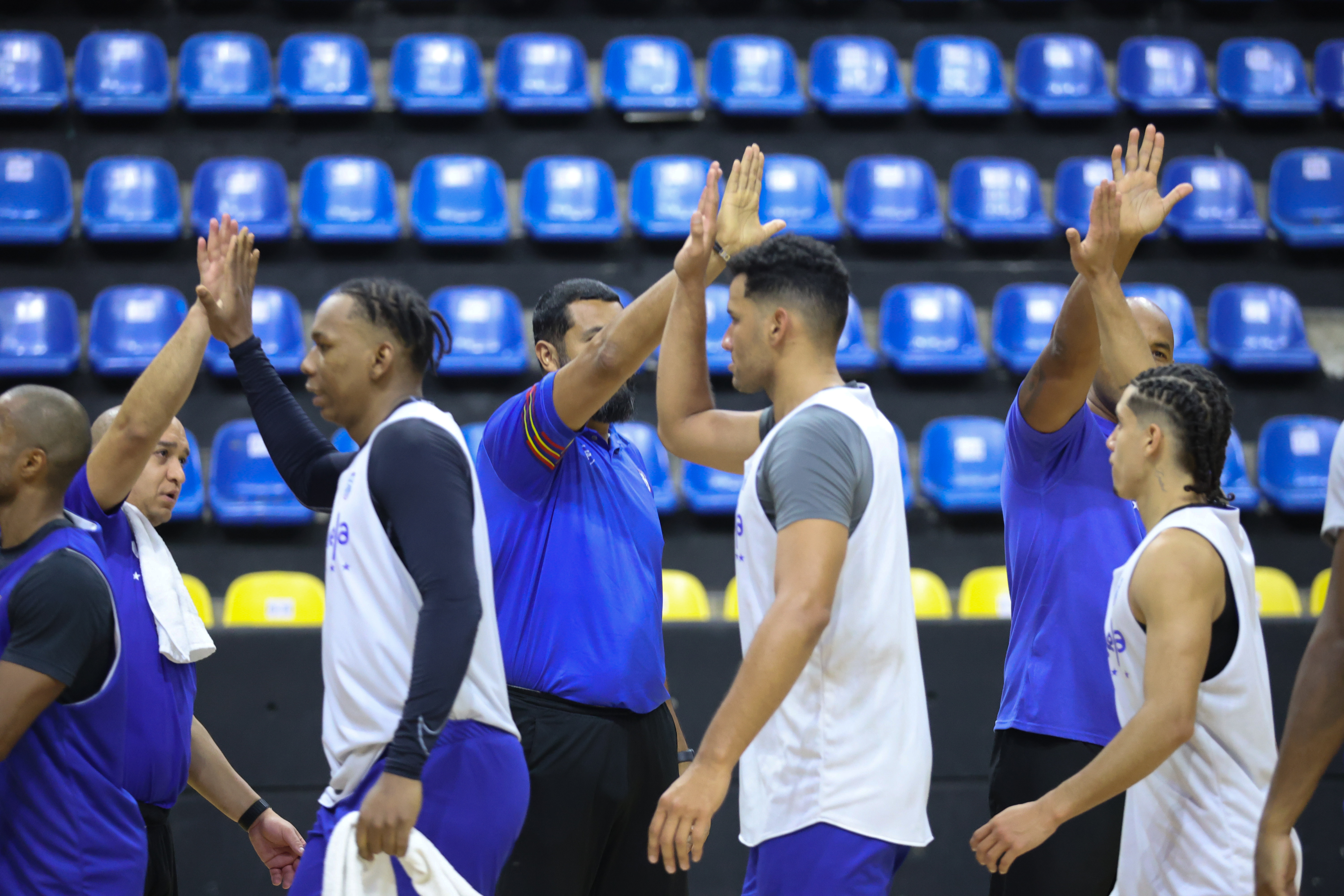 La vinotinto de baloncesto comenzó trabajos previo a duelos de febrero