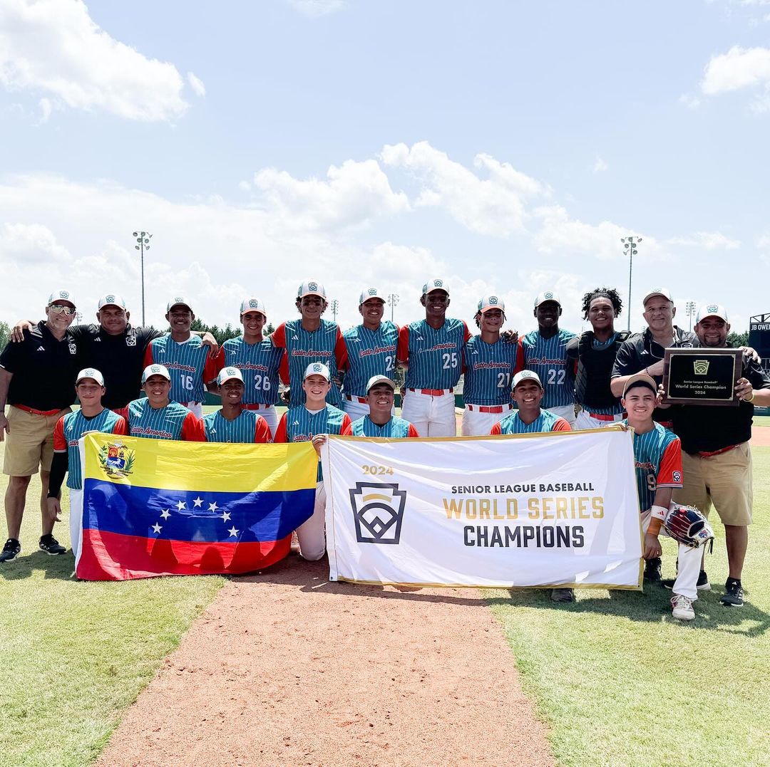 Venezuela alzó la copa de monarca mundial en Béisbol Senior