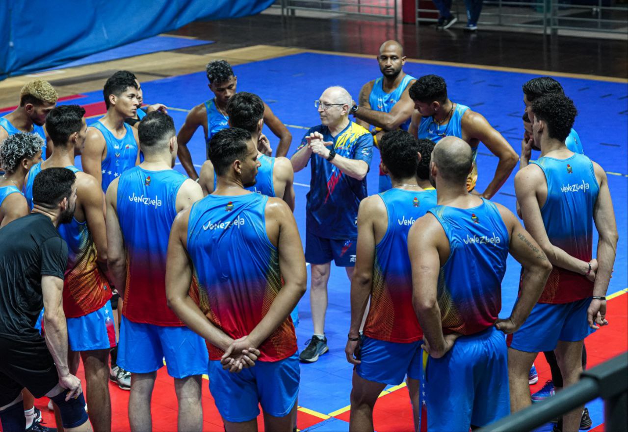 Rubén Wolochin nuevo líder del voleibol