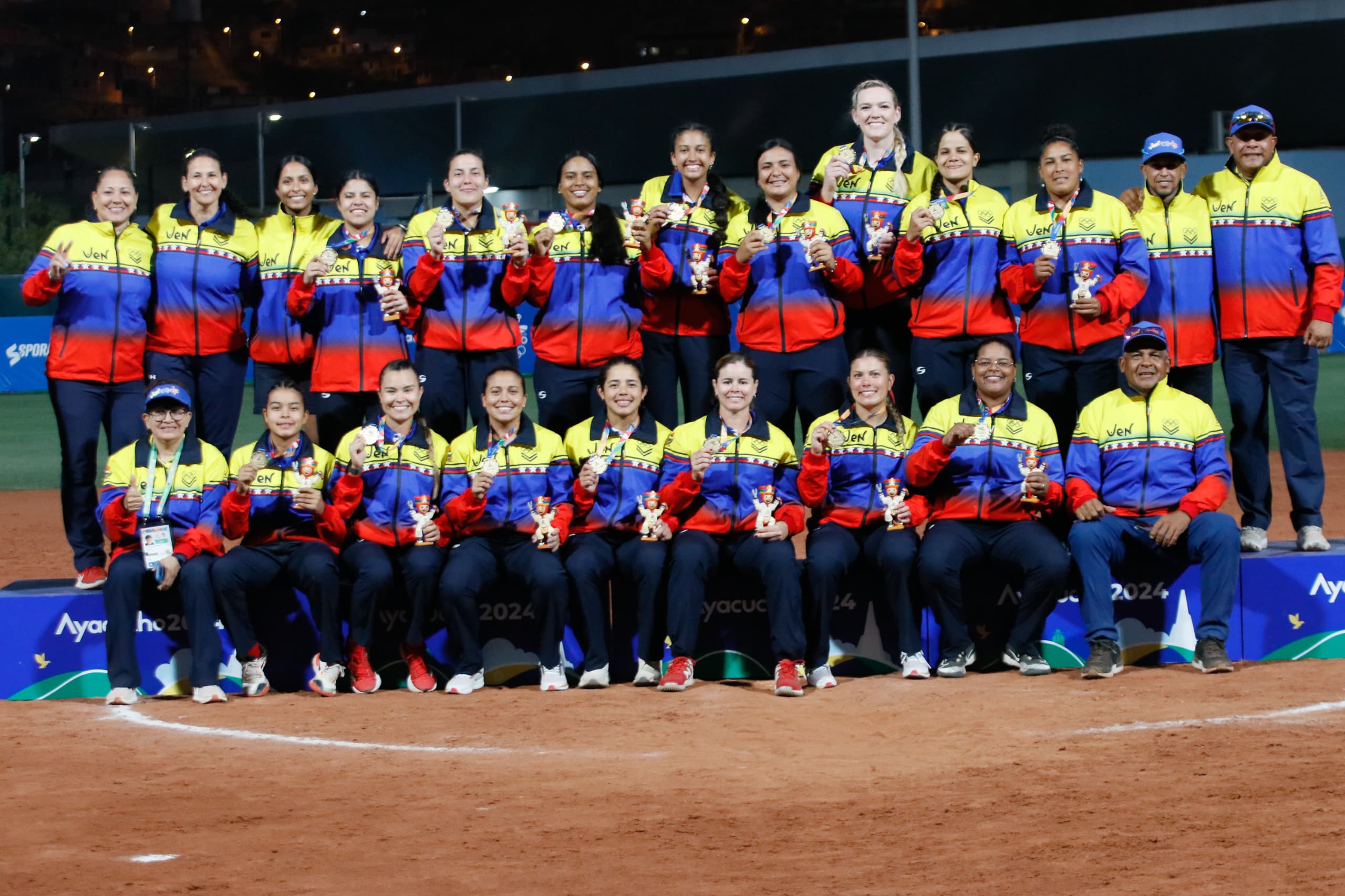 El sóftbol femenino cerró invicto y en lo más alto de Ayacucho 2024