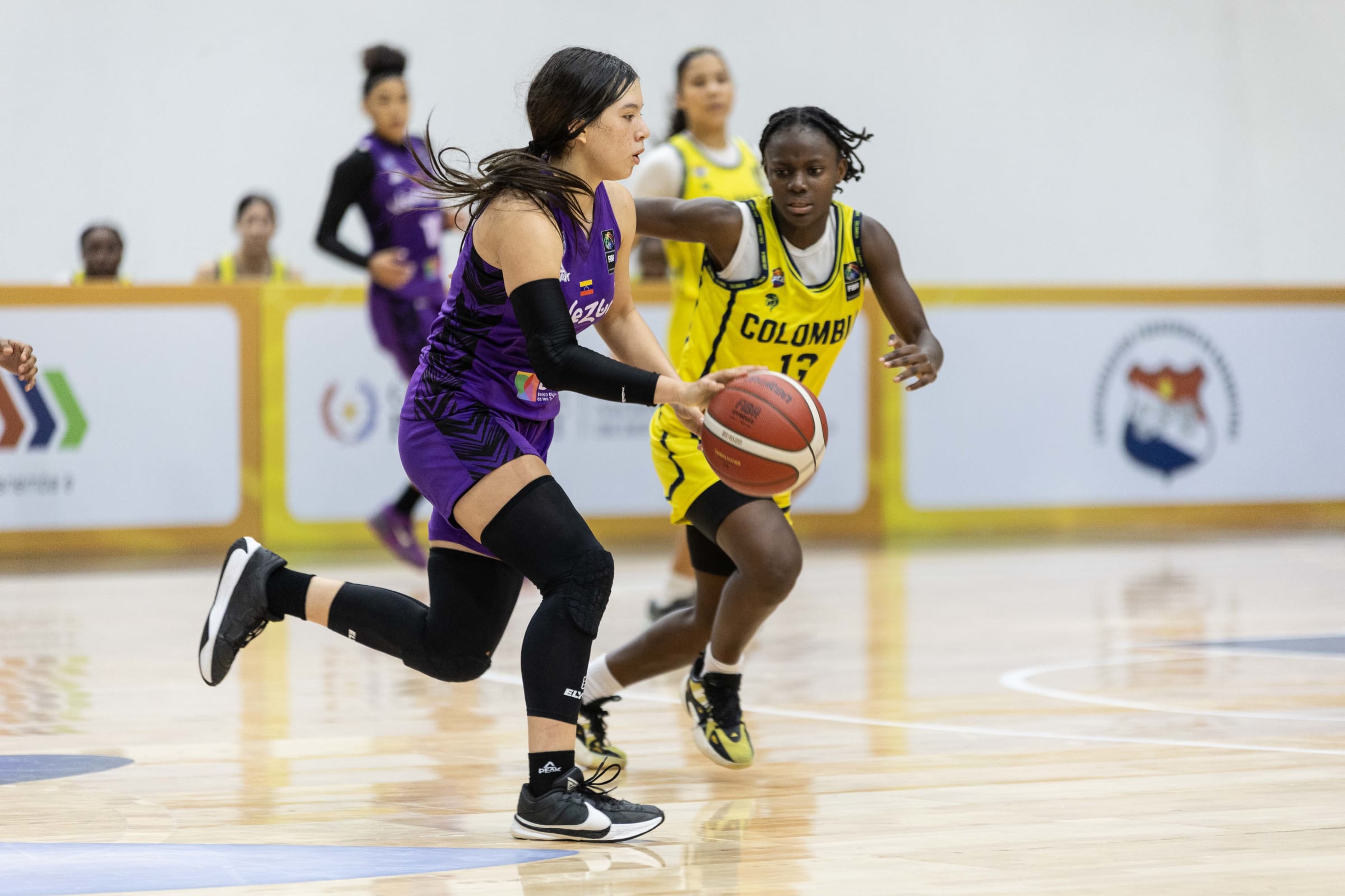 Baloncesto femenino a semis del Suramericano