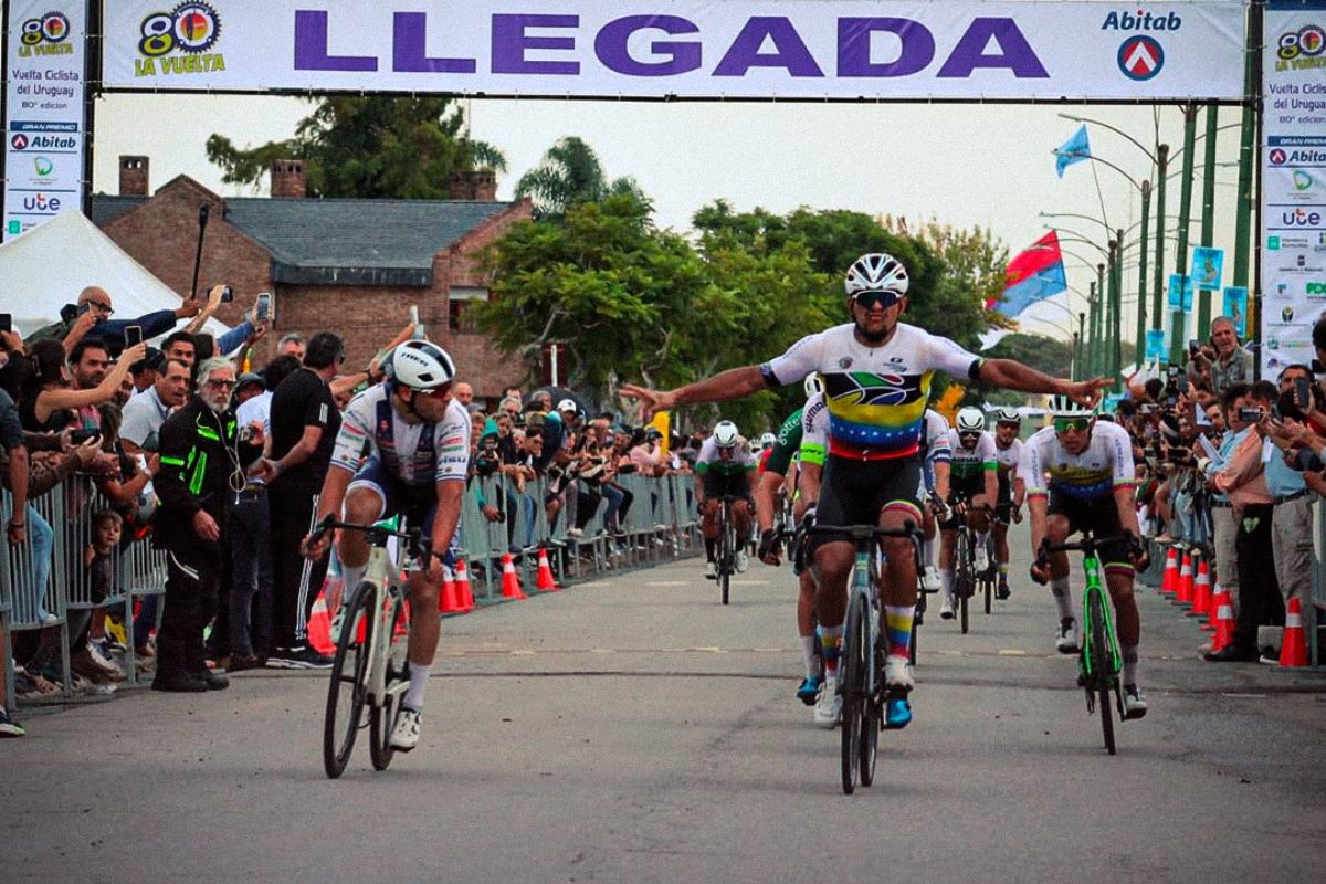 Linarez ganó primer maillot en Uruguay
