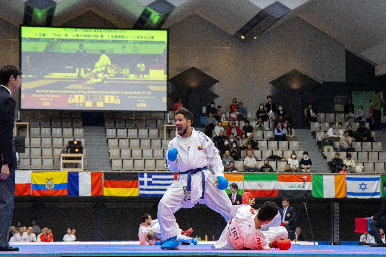 Karate sumó plata, bronce y cuatro diplomas