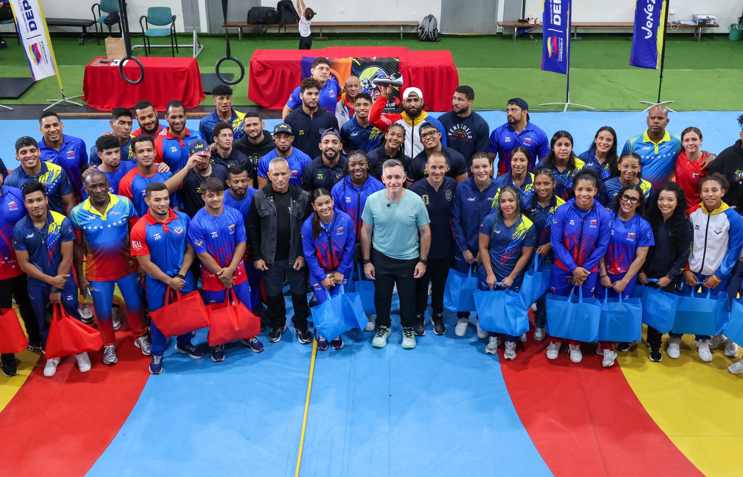Lucha olímpica equipada para campeonar