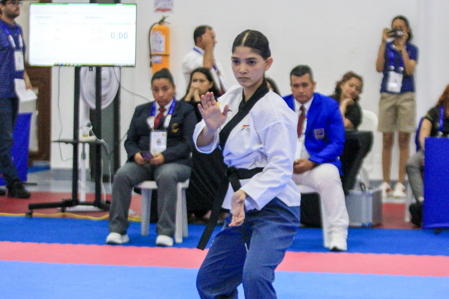 Taekwondo se alzó con seis preseas en Córdoba