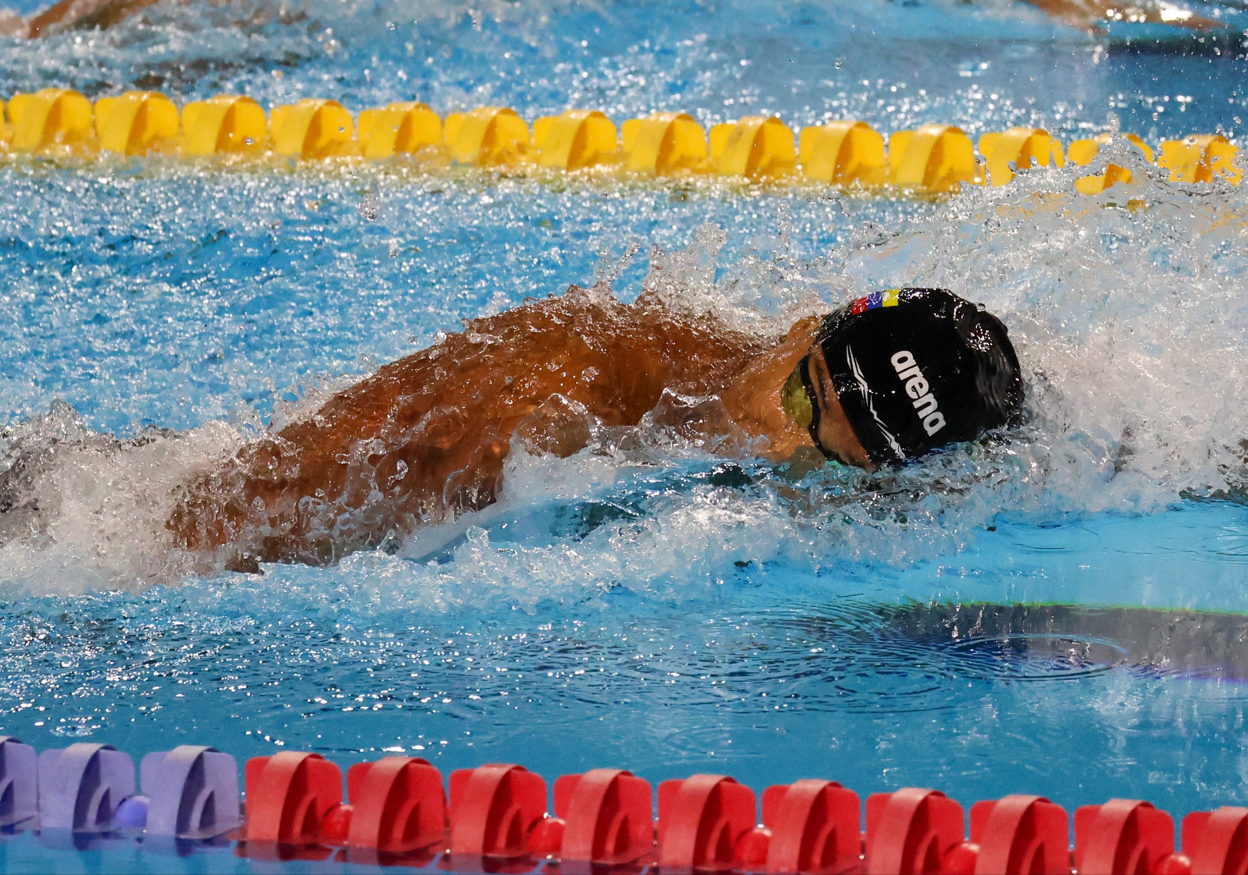 Natación arremetió con 8 preseas y tres récords