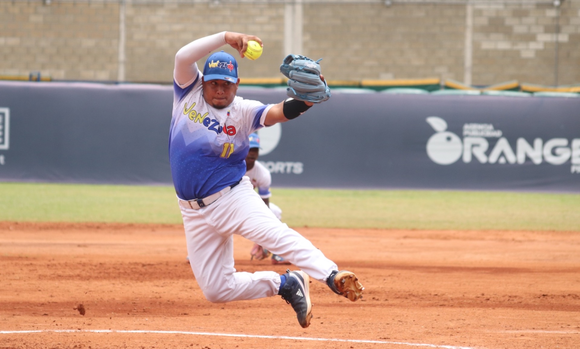 Softbol abrió la superronda con victoria