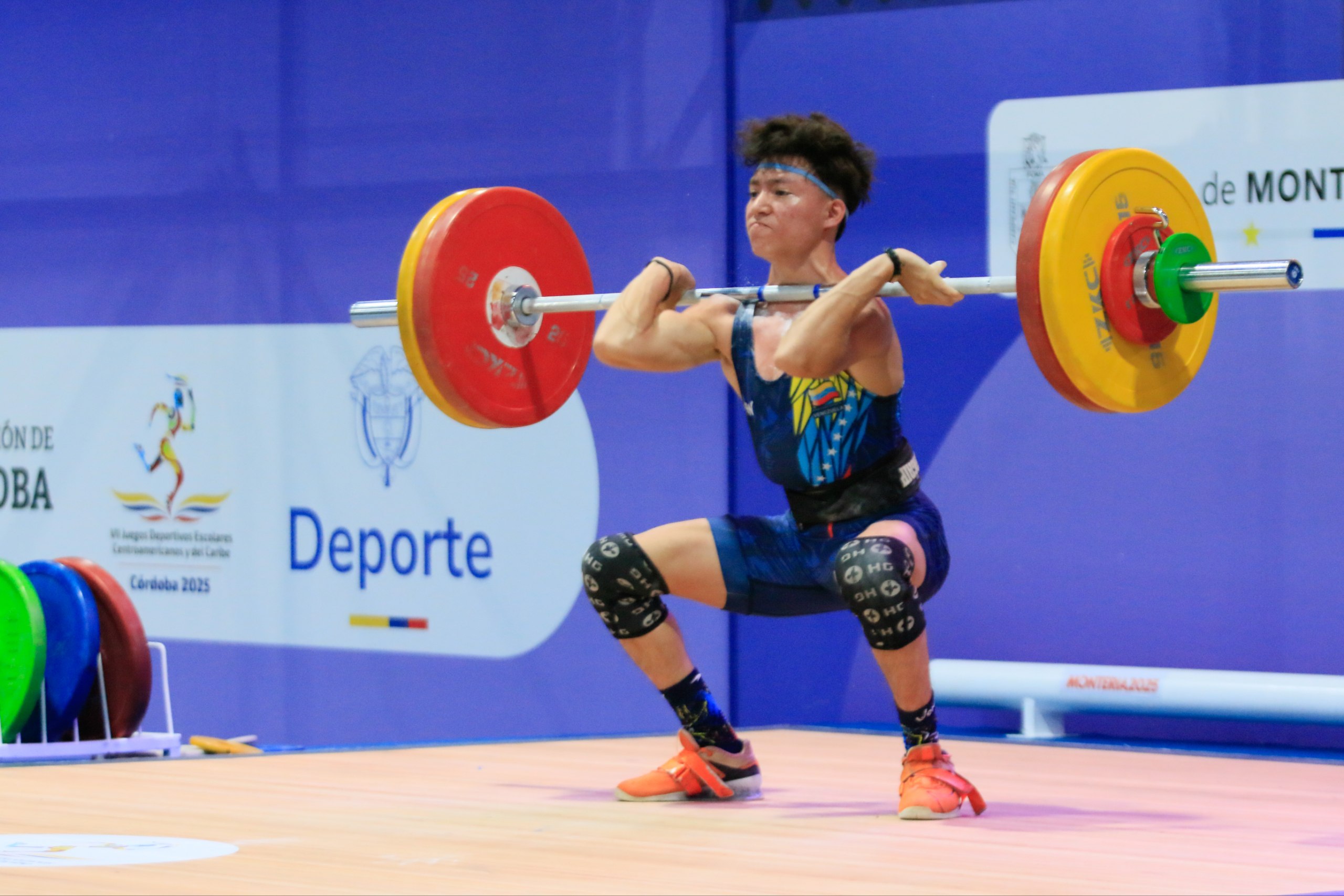 Halterofilia juvenil y junior salta a la plataforma