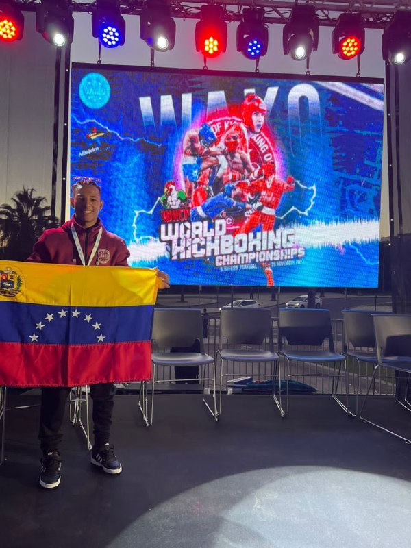 Venezuela hizo historia con 3 medallas en el mundial de kickboxing