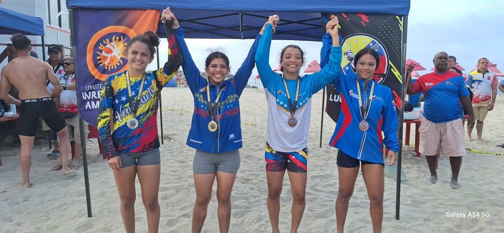 Preselección nacional de lucha playa lista para competencias internacionales