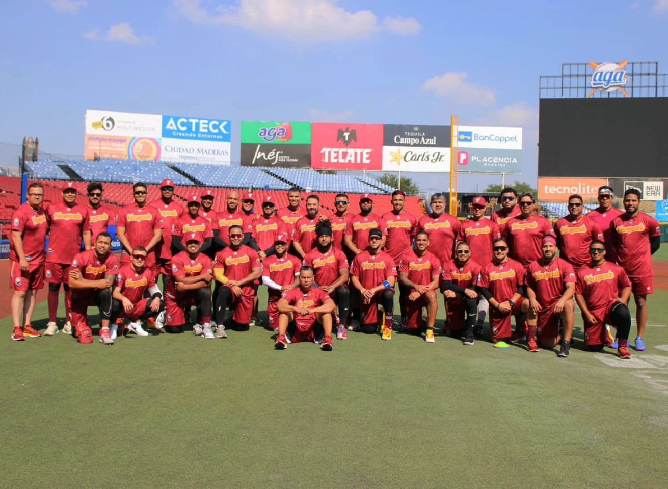 Selección Premier12 ya está en México para disputar el torneo