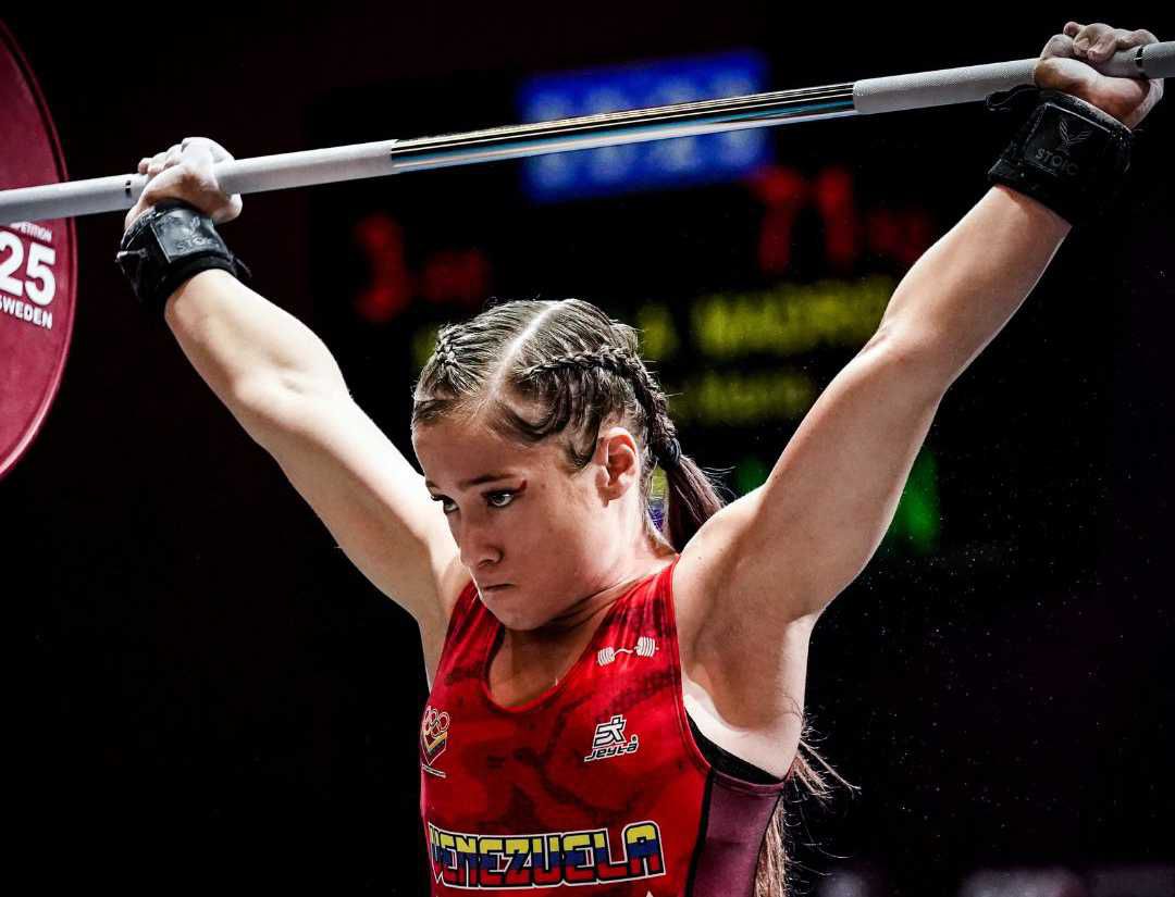 Venezuela arrasa en inicio del Campeonato de Levantamiento de Pesas