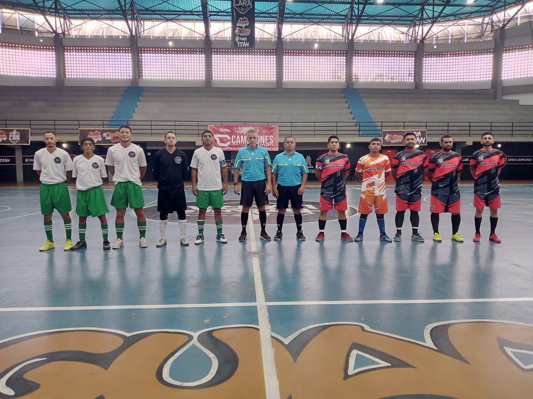 Futsalistas sordos guerrean por la final