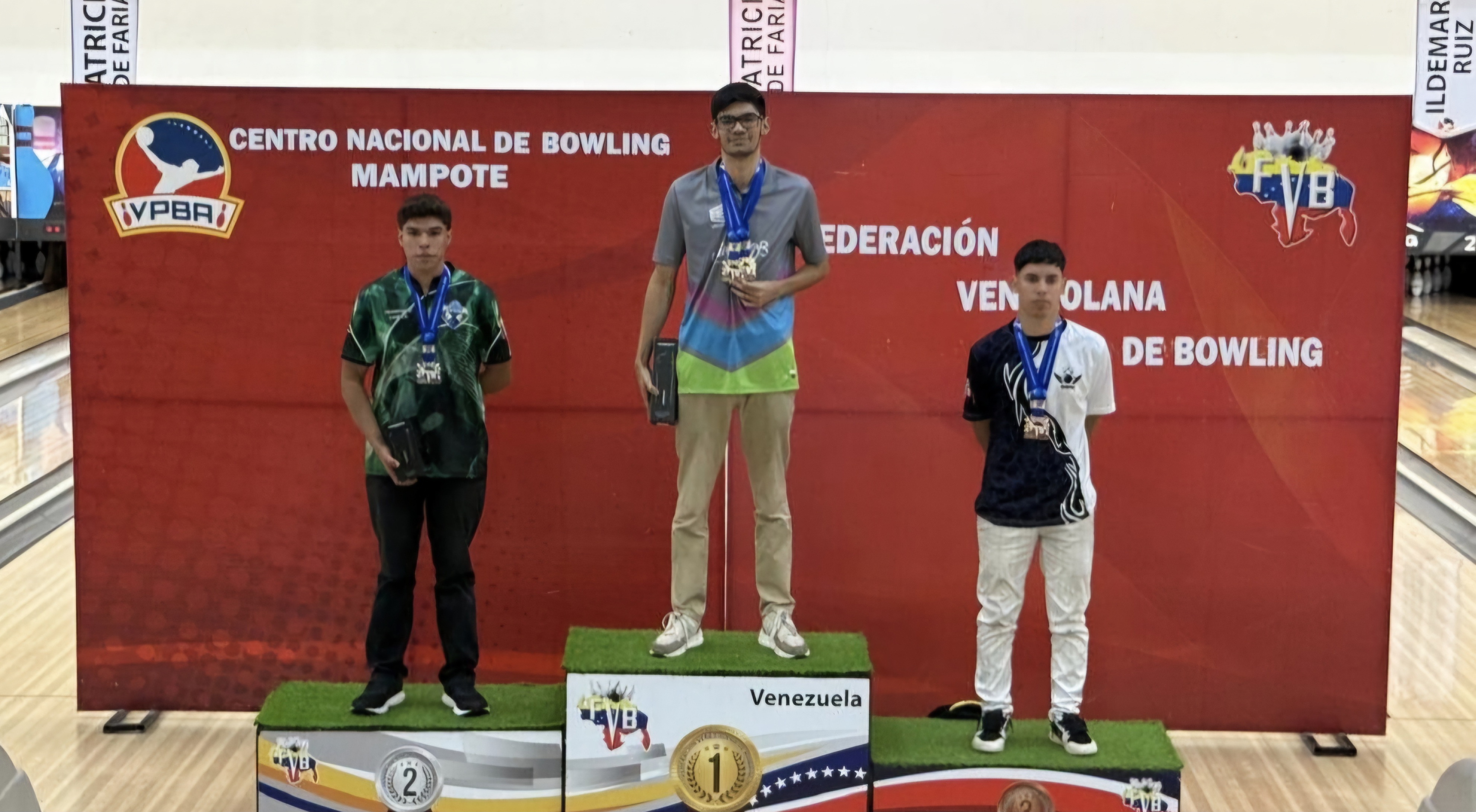 Mazzilli y Ruenes arrasaron en bowling juvenil