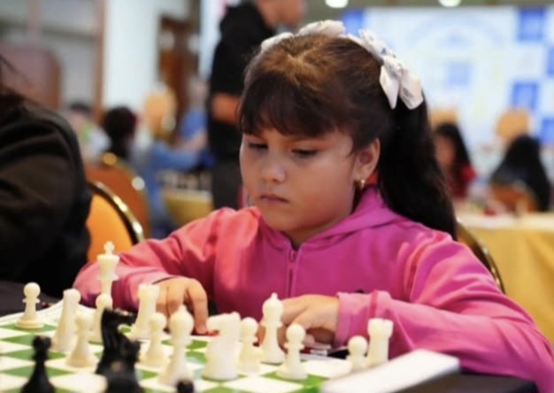 Kaissa Díaz y Maria Mena representarán a Venezuela en internacional de Ajedrez
