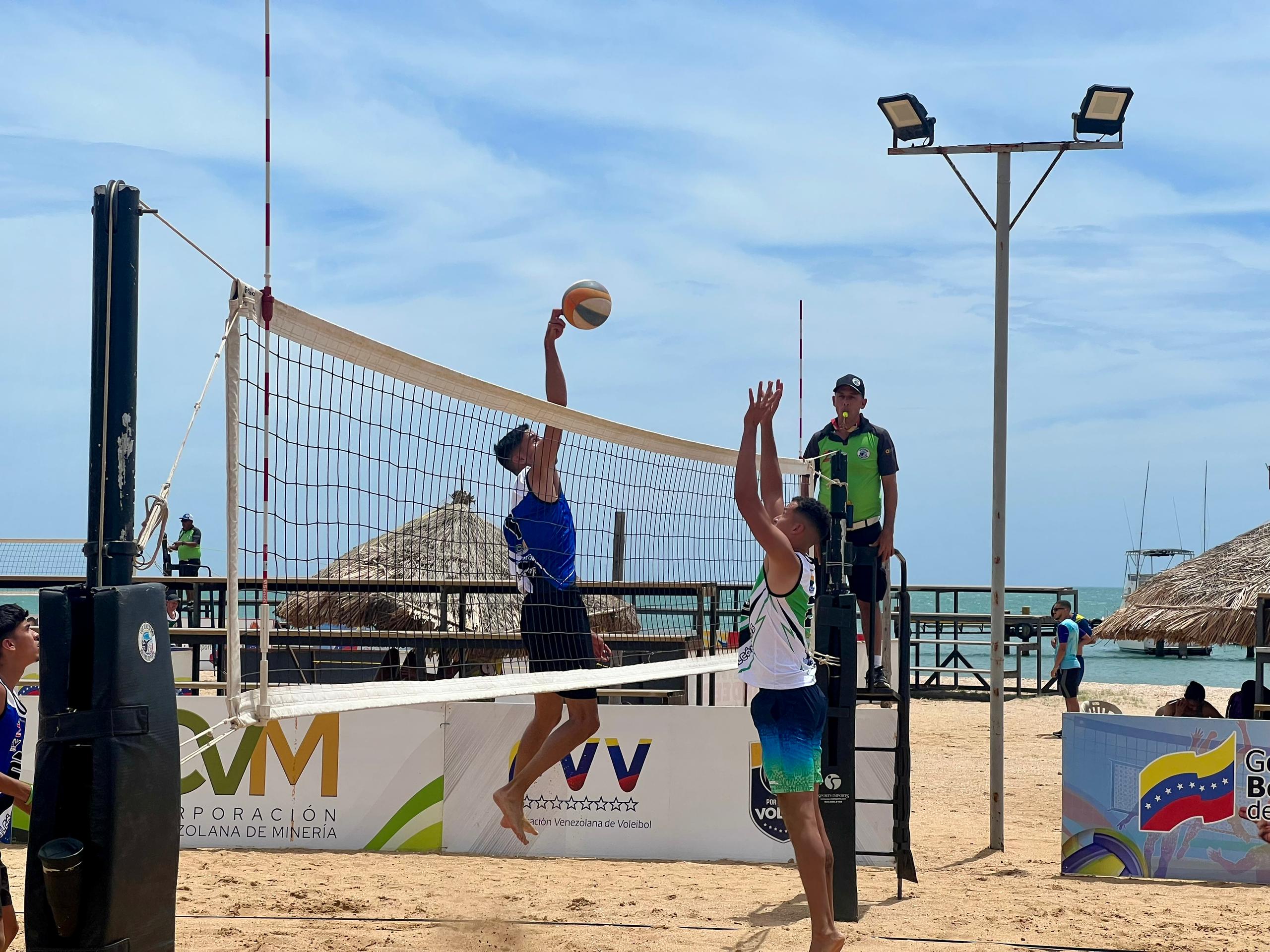 Voleibol de playa avanzó en San Juan