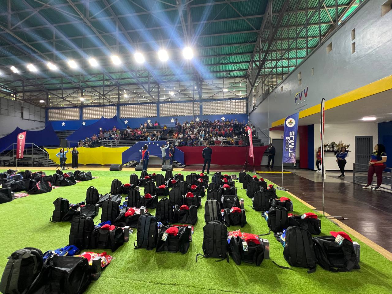 Segunda avanzada recibió dotación para los I Juegos Bolivarianos de la Juventud
